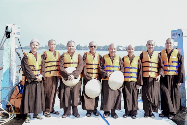 Freeing creatures at Co Bac ferry in Can Tho