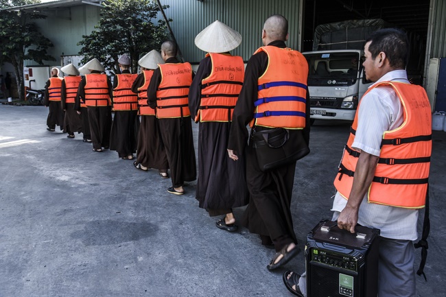Freeing creatures at Co Bac ferry in Can Tho