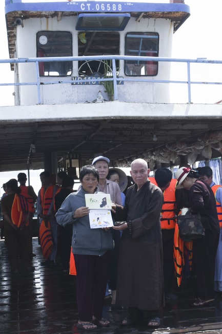 Freeing creatures at Co Bac ferry in Can Tho