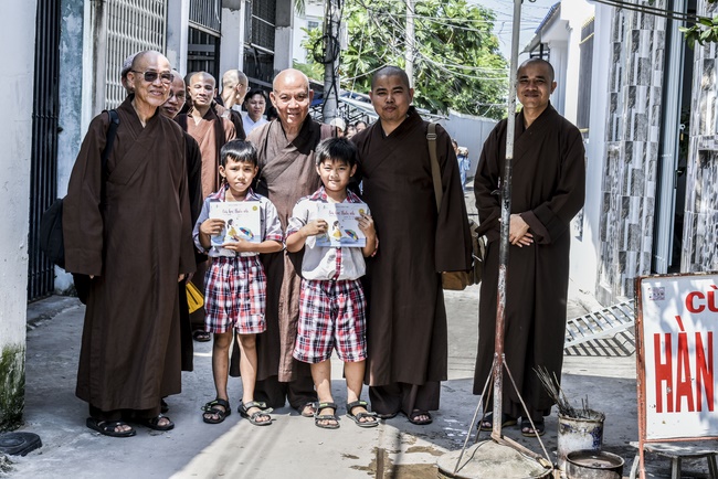 Freeing creatures at Co Bac ferry in Can Tho