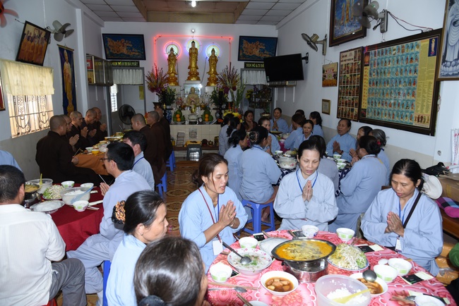 Freeing creatures at Co Bac ferry in Can Tho