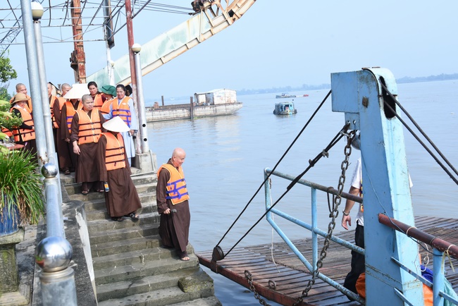 Freeing creatures at Co Bac ferry in Can Tho