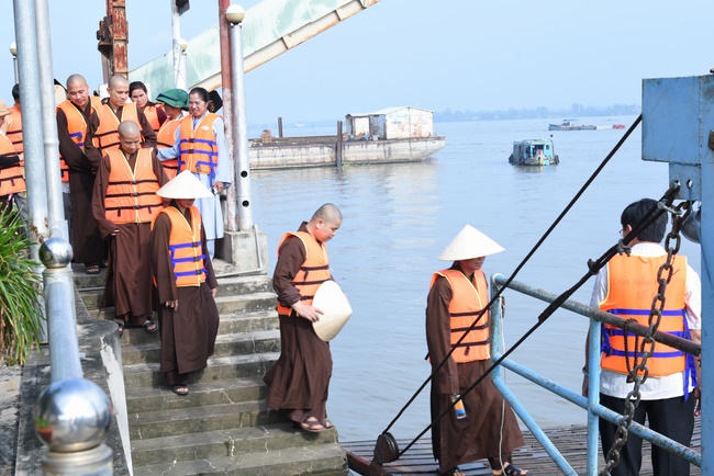 Freeing creatures at Co Bac ferry in Can Tho