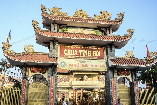 Receiving precepts from the Dieu Tam precept altar of the monks at Hoang Phap Pagoda