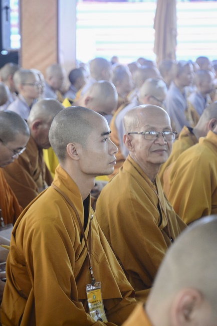 Receiving precepts from the Dieu Tam precept altar of the monks at Hoang Phap Pagoda