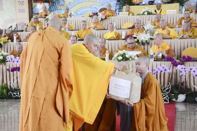 Receiving precepts from the Dieu Tam precept altar of the monks at Hoang Phap Pagoda