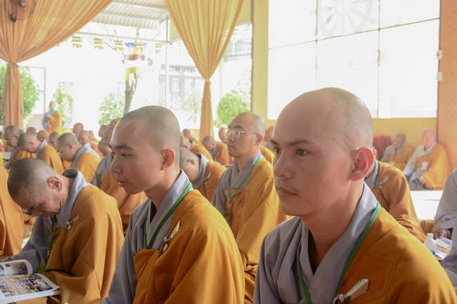 Receiving precepts from the Dieu Tam precept altar of the monks at Hoang Phap Pagoda