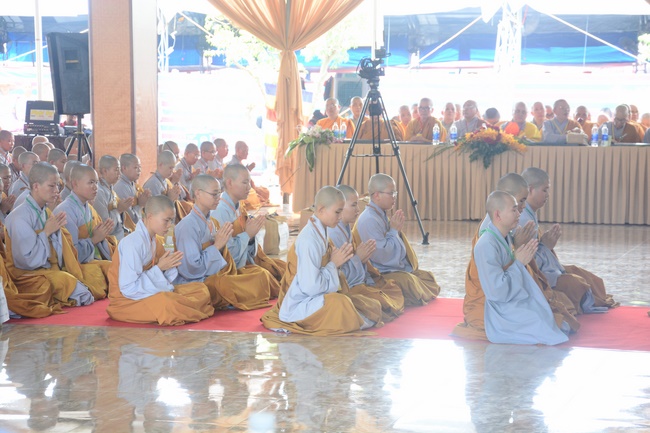 Receiving precepts from the Dieu Tam precept altar of the monks at Hoang Phap Pagoda