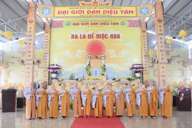 Receiving precepts from the Dieu Tam precept altar of the monks at Hoang Phap Pagoda