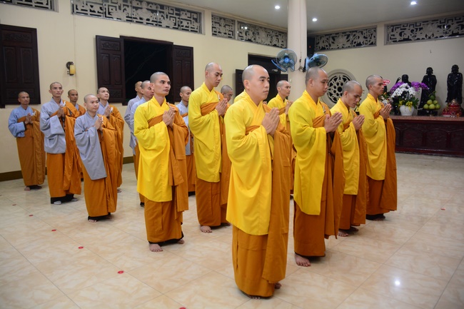 Receiving precepts from the Dieu Tam precept altar of the monks at Hoang Phap Pagoda