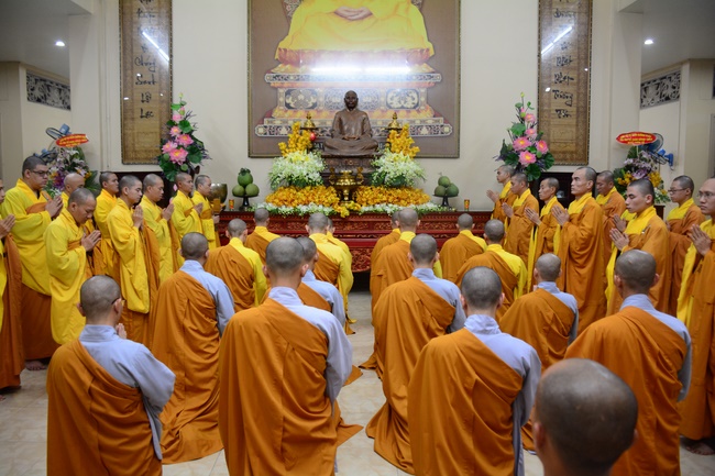 Receiving precepts from the Dieu Tam precept altar of the monks at Hoang Phap Pagoda