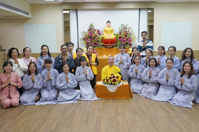 Preaching dharma talk in Taipei, Taiwan