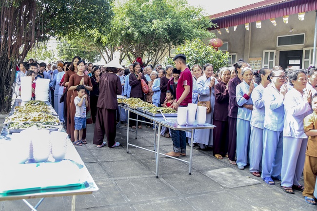 One-day Retreat at Dong Cao Pagoda