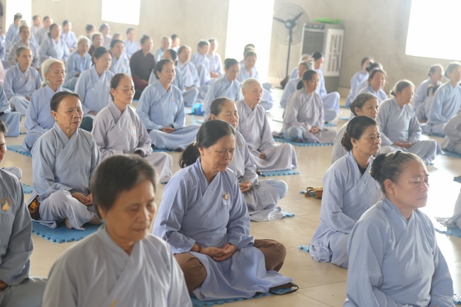 One-day Retreat at Dong Cao Pagoda