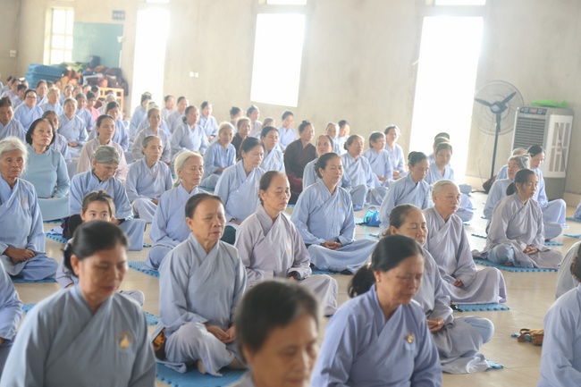 One-day Retreat at Dong Cao Pagoda