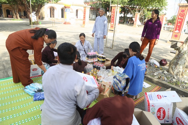One-day Retreat at Dong Cao Pagoda