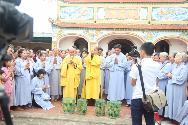 One-day Retreat at Dong Cao Pagoda