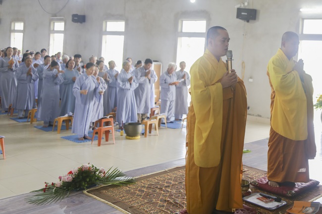 One-day Retreat at Dong Cao Pagoda