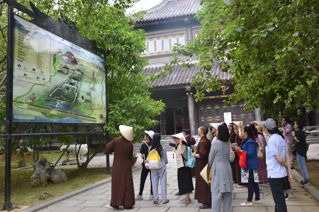 Ngày thứ 4 – chuyến hành hương tâm linh tại Ninh Bình