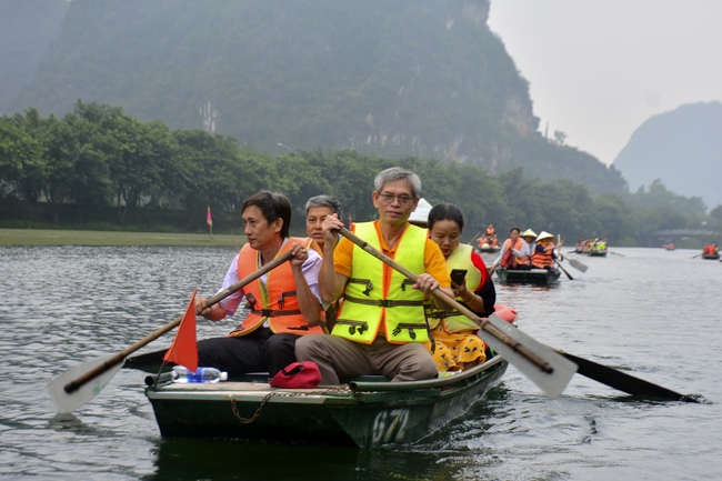 Ngày thứ 4 – chuyến hành hương tâm linh tại Ninh Bình