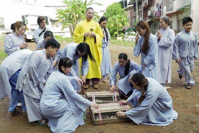 Preaching Dharma in Taoyuan, Taiwan