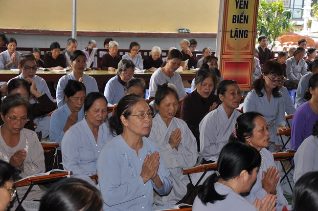 Tu niệm Phật “Một Ngày An Lạc” chùa Tiêu Dao, Quảng Ninh