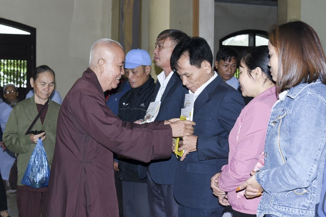 The 4th Day - charity trip in Ha Tinh