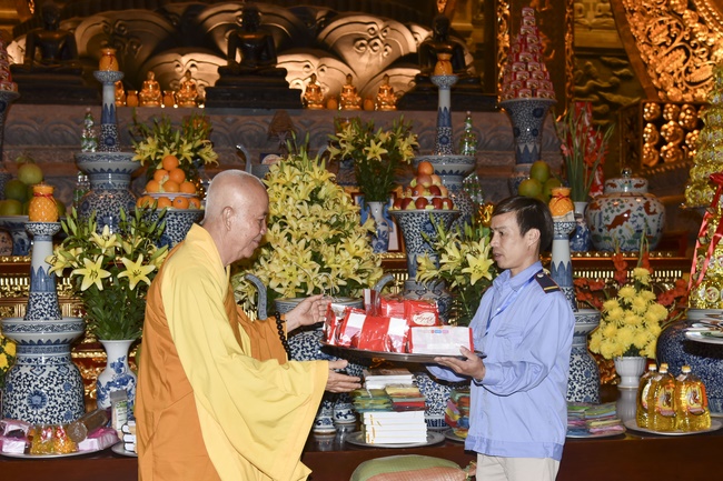 The 4th Day - charity trip in Ha Tinh