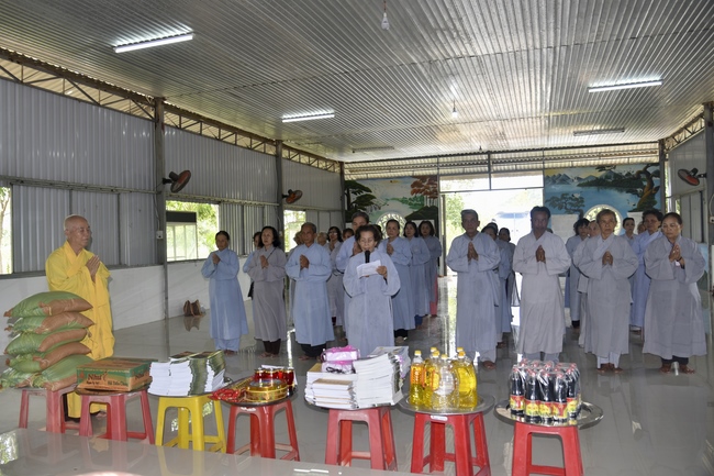 The 8th Day - charity trip in Binh Thuan