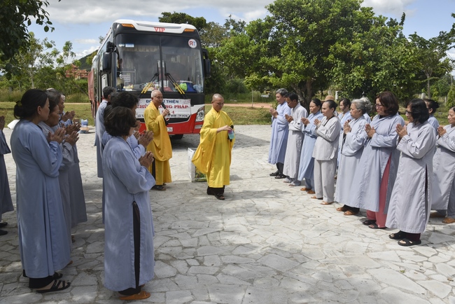 The 8th Day - charity trip in Binh Thuan