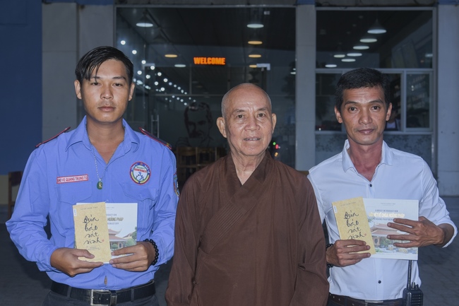 The 8th Day - charity trip in Binh Thuan