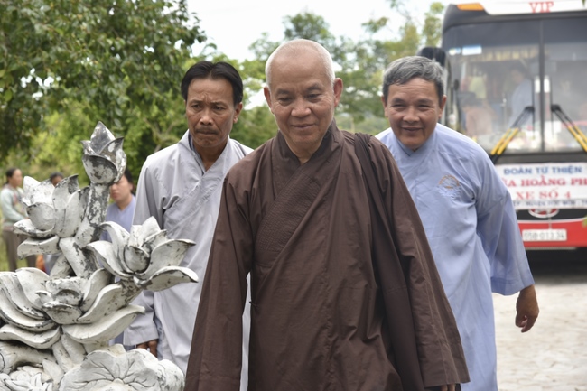 The 8th Day - charity trip in Binh Thuan