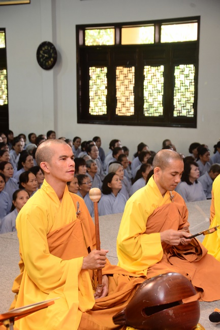 Tu niệm Phật một ngày