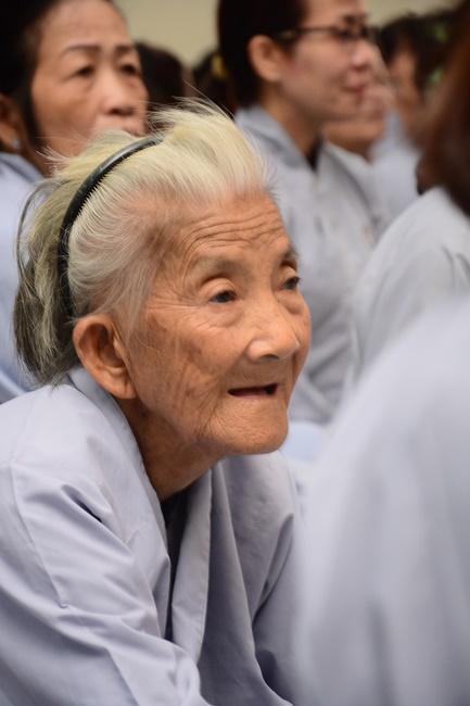 Tu niệm Phật một ngày