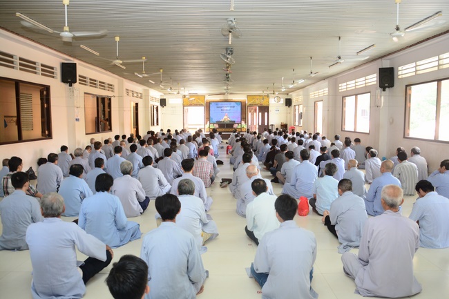 Tu niệm Phật một ngày