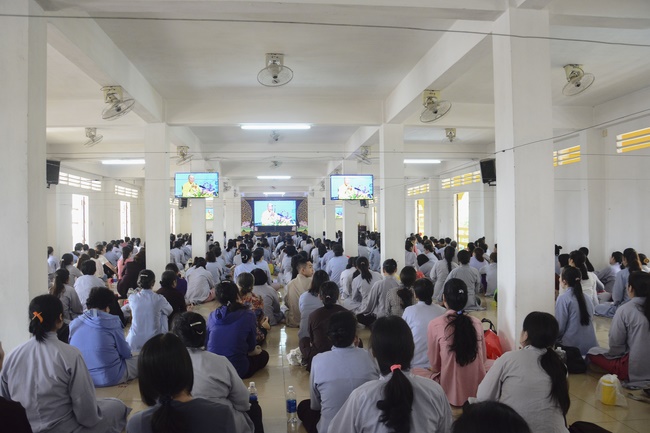 Tu niệm Phật một ngày