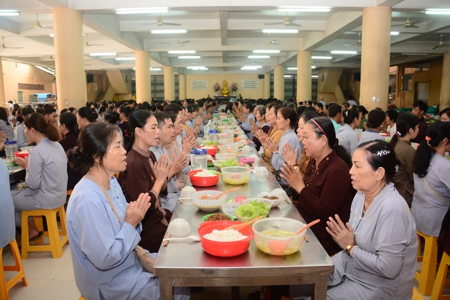 Tu niệm Phật một ngày