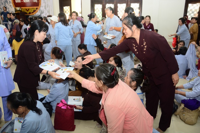 Tu niệm Phật một ngày