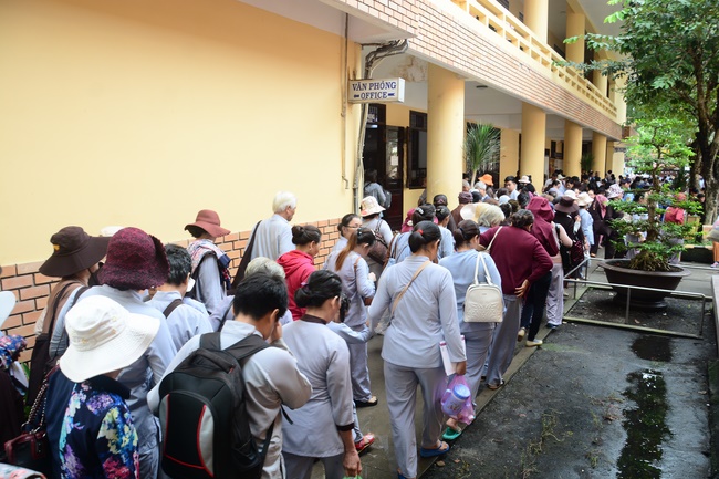 Tu niệm Phật một ngày