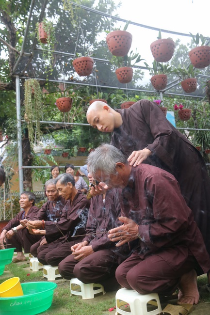 Ten-day Cultivation Course at Hoa Phuc Pagoda.