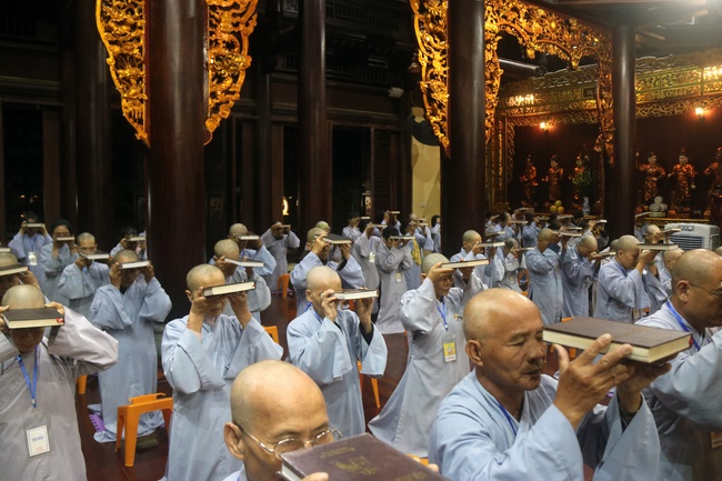 Ten-day Cultivation Course at Hoa Phuc Pagoda.