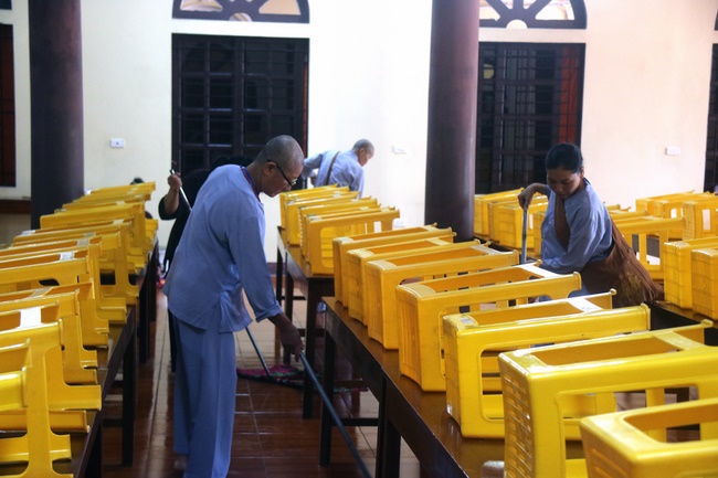 Ten-day Cultivation Course at Hoa Phuc Pagoda.