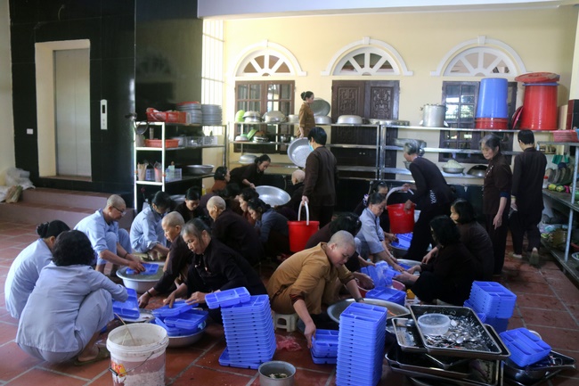 Ten-day Cultivation Course at Hoa Phuc Pagoda.