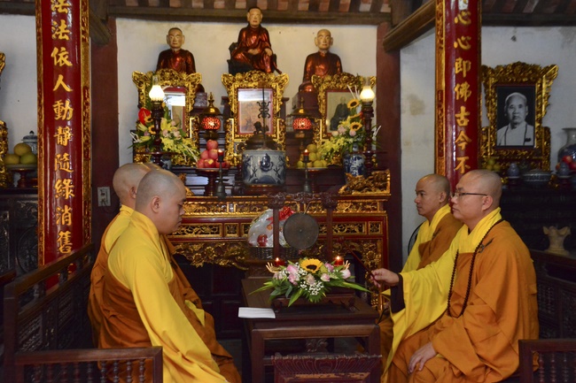 Wedding at the pagoda – Vietnam and Japan Connection.