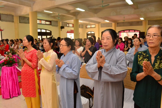 Wedding at the pagoda – Vietnam and Japan Connection.