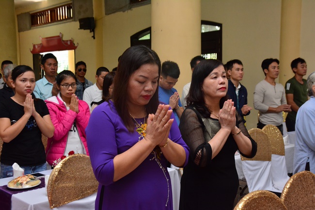 Wedding at the pagoda – Vietnam and Japan Connection.