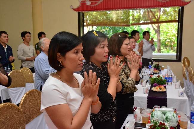 Wedding at the pagoda – Vietnam and Japan Connection.