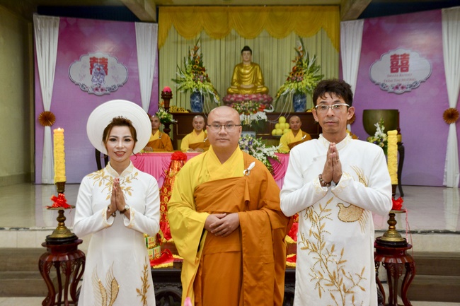 Wedding at the pagoda – Vietnam and Japan Connection.