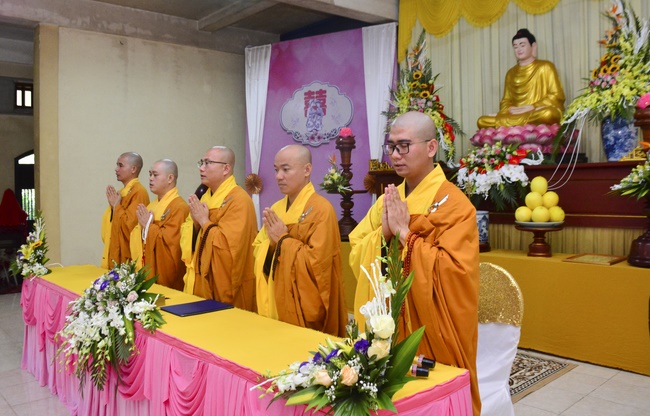 Wedding at the pagoda – Vietnam and Japan Connection.