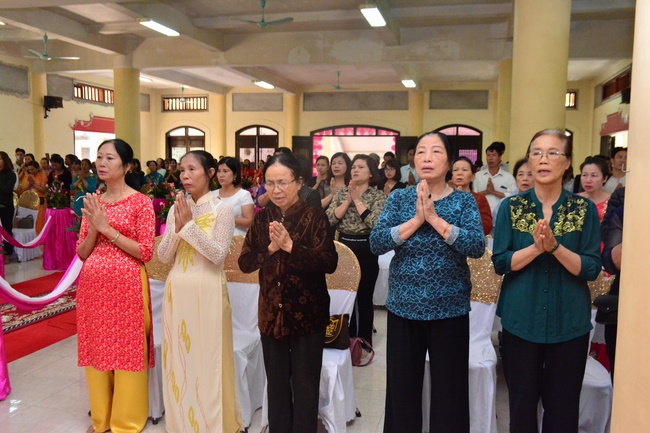 Wedding at the pagoda – Vietnam and Japan Connection.